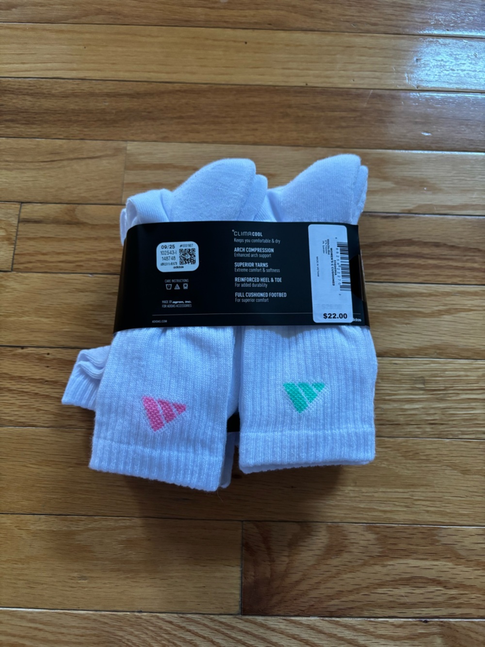 Adidas Women Socks Crew 6-Pairs Brand New - Picture 3 of 4